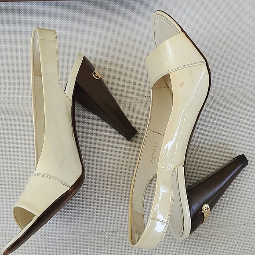 Sale! LOUIS VUITTON vintage patent leather sling back size 35.5 pearl color